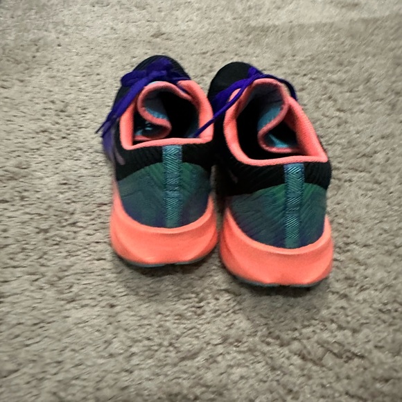 Asics Running Shoe - Picture 2 of 6